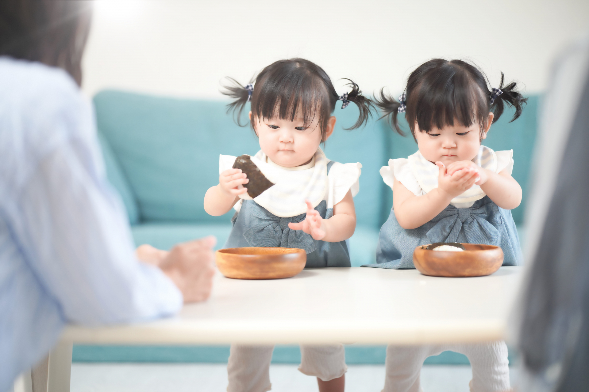こどもといっしょに食べるはじめてのごはん　離乳食　赤ちゃん　育児 こどもといっしょに食べるはじめてのごはん 離乳食 赤ちゃん 育児